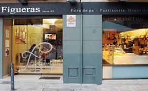 Fleca Pastisseria Jaume Figueras fachada de una pastelería